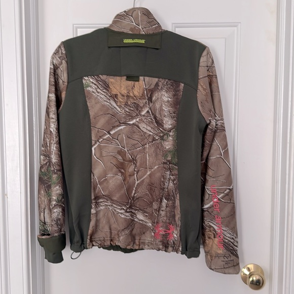 Under Armour Ladies “STORM” Hunting jacket. Brand new, never worn outside - Picture 2 of 6
